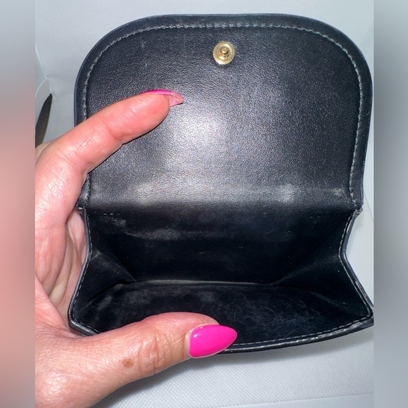 Salvatore Ferragamo Gold Bow Black Leather Bifold Wallet - Picture 3 of 9